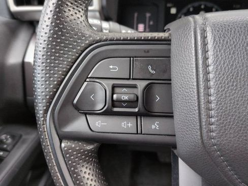 Used 2025 Toyota Tacoma SR5 AWD/4WD image 23