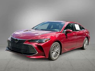 Used 2022 Toyota Avalon Limited w/ Advanced Safety Package FWD video 1