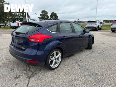 Used 2016 Ford Focus Titanium w/ Titanium Technology Package FWD image 14