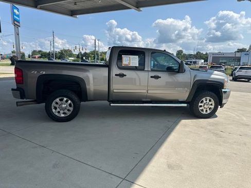 Used 2013 Chevrolet Silverado 2500 LT w/ Interior Plus Package AWD/4WD image 4