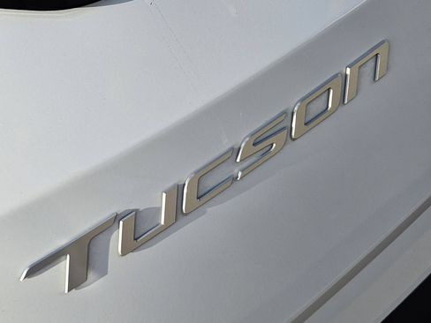 Used 2025 Hyundai Tucson SEL FWD image 16