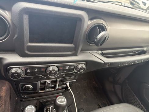 Used 2021 Jeep Wrangler Unlimited Sport image 8