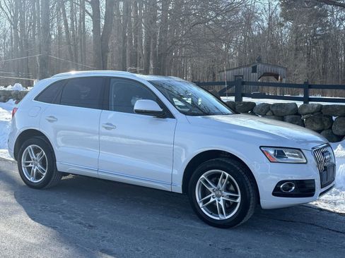 Used 2017 Audi Q5 2.0T Premium Plus w/ Technology Package image 19