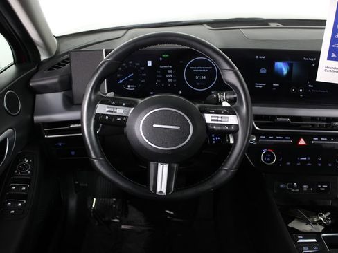Certified 2024 Hyundai Sonata SEL w/ Convenience Package FWD image 21