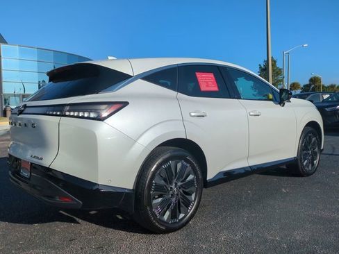 Certified 2025 Nissan Murano Platinum w/ Cargo Package image 4
