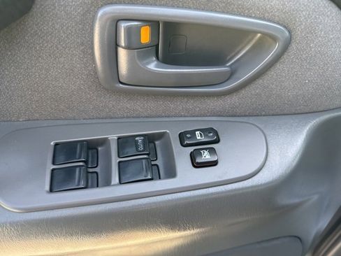 Used 2004 Toyota Tundra SR5 image 19