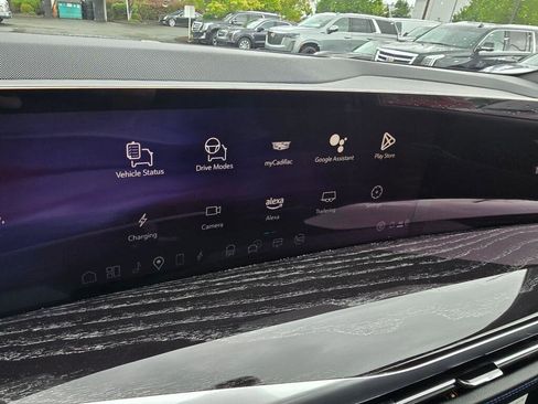 New 2025 Cadillac Escalade IQ Luxury 1 image 28