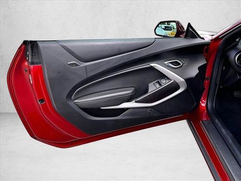 Used 2021 Chevrolet Camaro SS RWD image 17