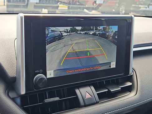 Used 2023 Toyota RAV4 XLE FWD image 31