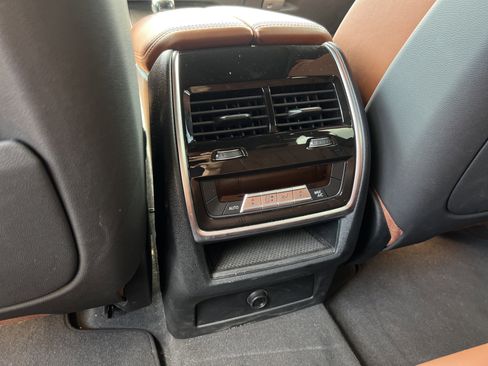 Used 2022 BMW X5 xDrive40i w/ M Sport Package image 41