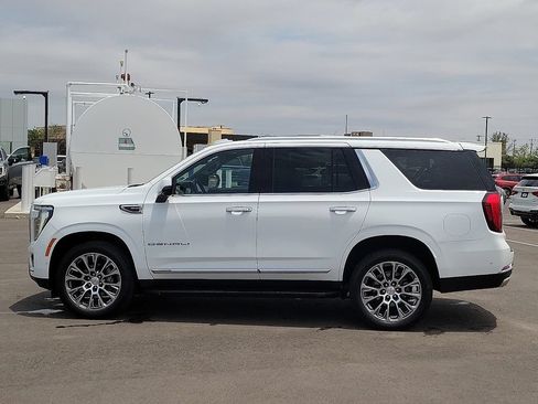 Used 2025 GMC Yukon Denali AWD/4WD image 2