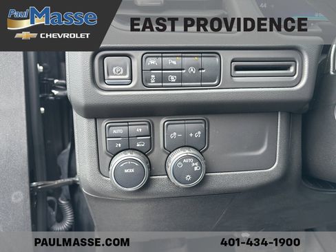 Certified 2023 Chevrolet Suburban RST w/ Sport Performance Package image 12