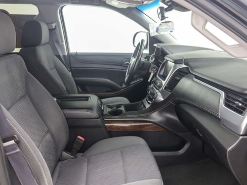 Used 2017 Chevrolet Suburban 3500 LS w/ Driver Alert Package AWD/4WD image 18