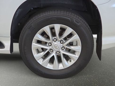 Used 2021 Lexus GX 460 Premium w/ Premium Package image 31