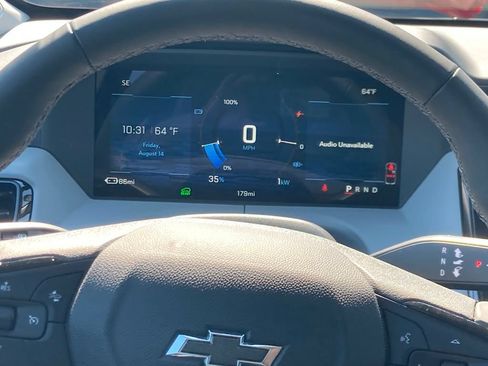 Used 2027 Chevrolet Bolt LT w/ Comfort Package FWD image 11