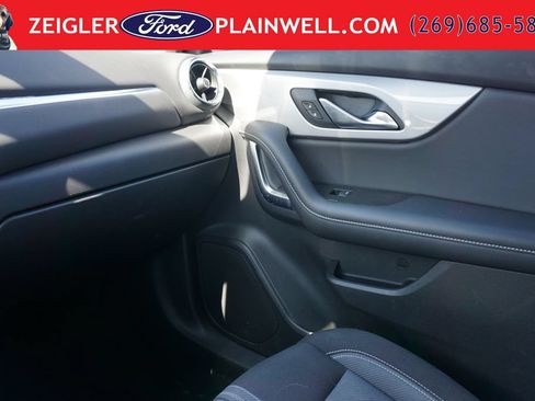 Used 2023 Chevrolet Blazer LT w/ Convenience Package FWD image 31
