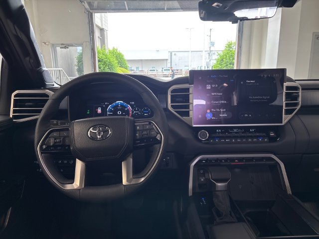 Used 2026 Toyota Sequoia Platinum AWD/4WD image 20