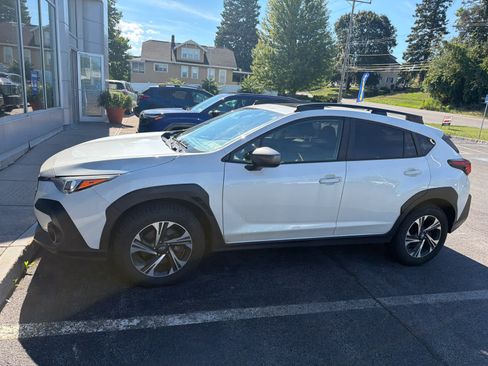 Used 2024 Subaru Crosstrek 2.0i Premium AWD/4WD image 41