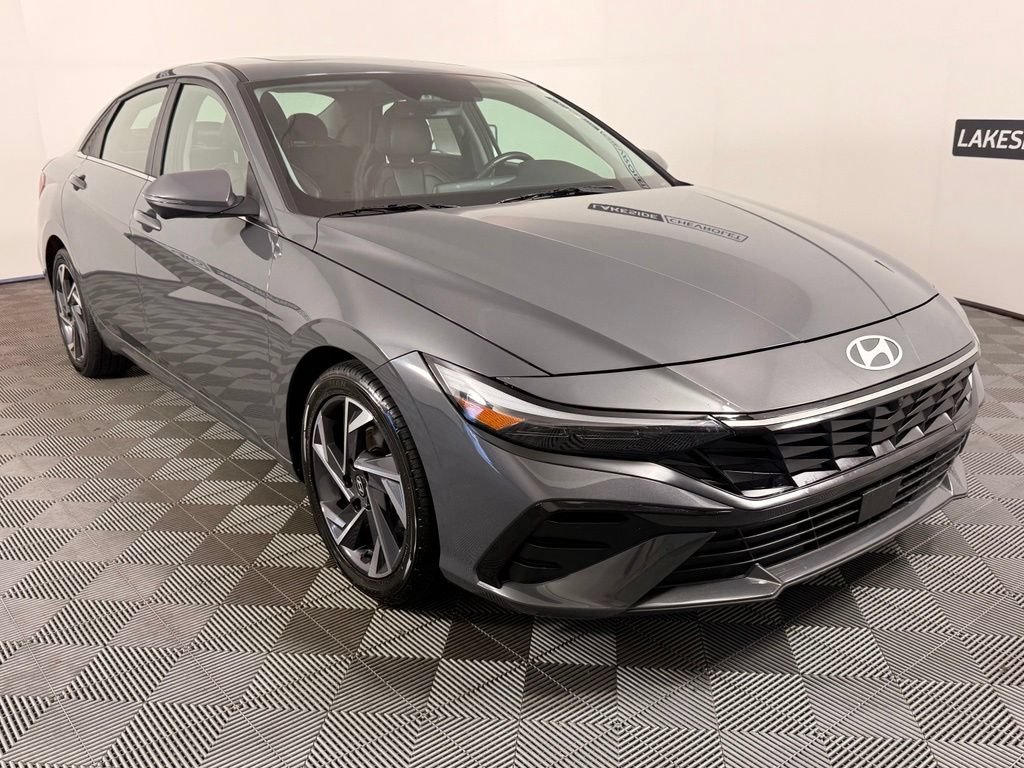 Used 2024 Hyundai Elantra Limited FWD image 8