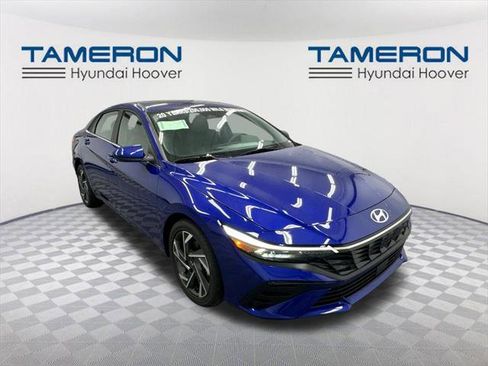 New 2025 Hyundai Elantra SEL w/ Cargo Package image 7