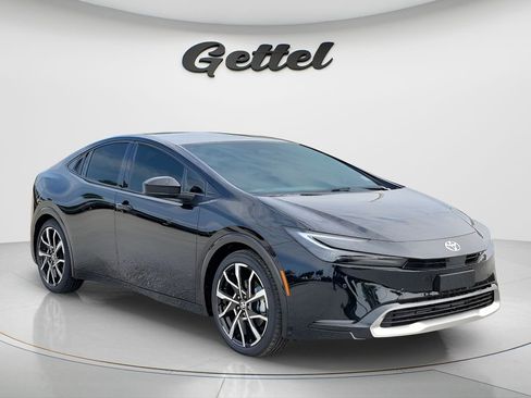 New 2026 Toyota Prius Plug-In Hybrid FWD image 2