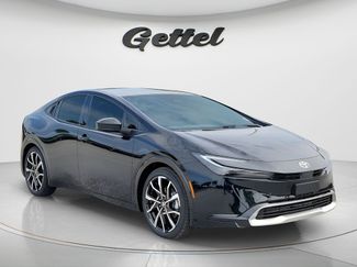New 2026 Toyota Prius Plug-In Hybrid FWD video 2