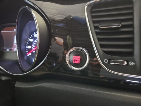 Used 2021 Kia Sedona SX FWD image 19
