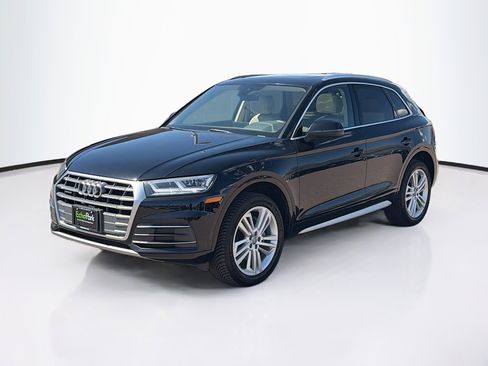 Used 2018 Audi Q5 2.0T Premium Plus w/ Premium Plus Package AWD/4WD image 3