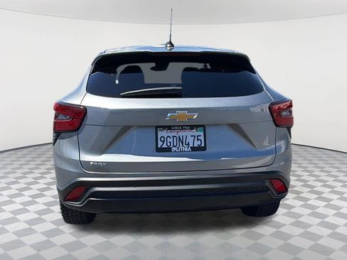 Used 2024 Chevrolet Trax LS FWD image 6