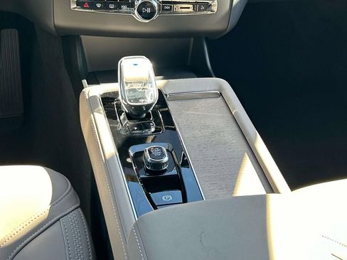 New 2026 Volvo XC90 B6 Plus w/ Protection Package Premier image 17