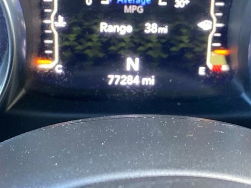 Used 2021 Jeep Wrangler Sport S image 32