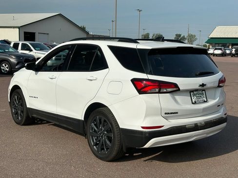 Used 2022 Chevrolet Equinox RS w/ LPO, Floor Liner Package AWD/4WD image 5