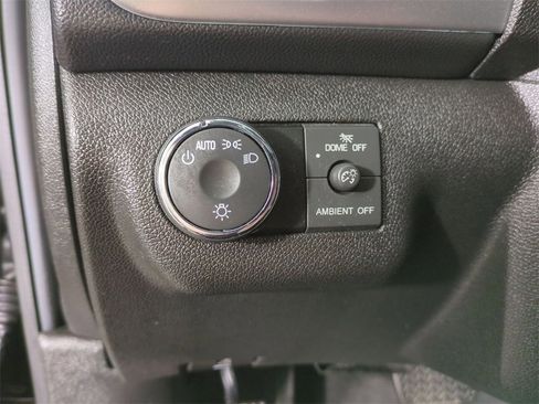 Used 2015 GMC Acadia SLE image 15