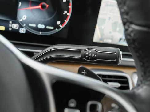 Used 2021 Mercedes-Benz GLS 450 4MATIC image 19