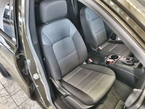 Used 2024 Chevrolet Colorado W/T RWD image 24