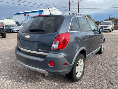 Used 2013 Chevrolet Captiva Sport LS FWD image 4
