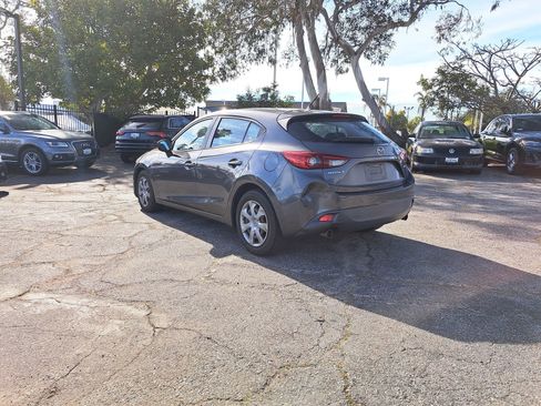 Used 2014 MAZDA MAZDA3 i Sport image 4