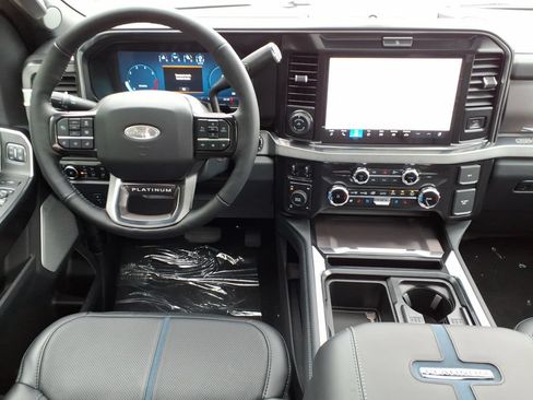 New 2026 Ford F250 Platinum w/ FX4 Off-Road Package AWD/4WD image 18