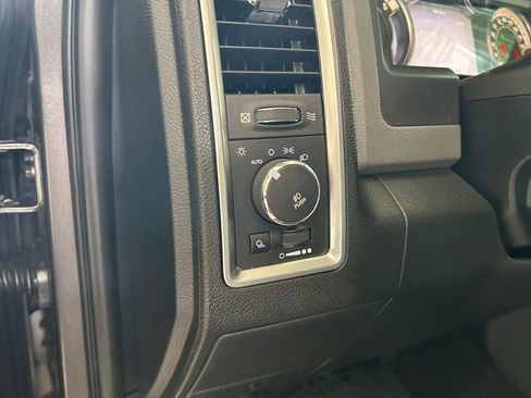 Used 2014 RAM 2500 Big Horn image 39