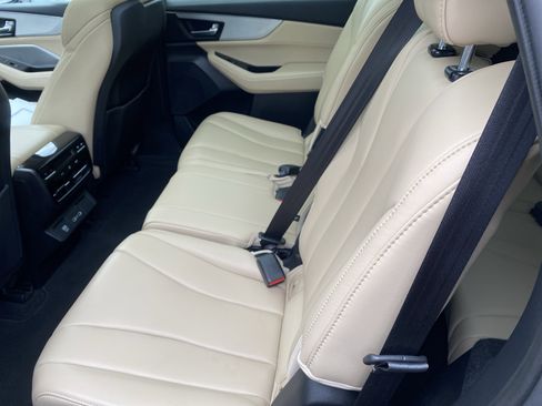 Used 2023 Acura MDX SH-AWD image 25