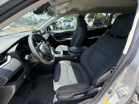Used 2022 Toyota RAV4 LE FWD image 26