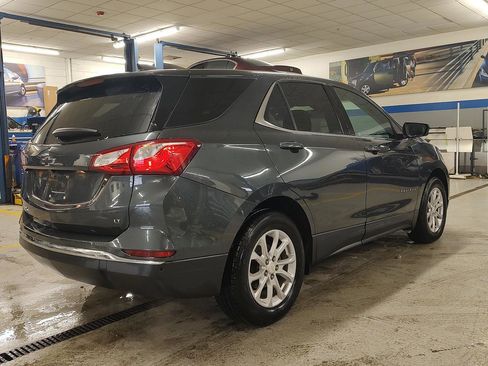 Used 2020 Chevrolet Equinox LT w/ Driver Convenience Package image 28