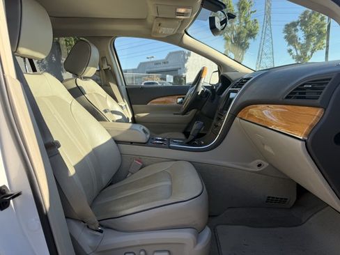 Used 2015 Lincoln MKX FWD w/ Equipment Group 101A image 20