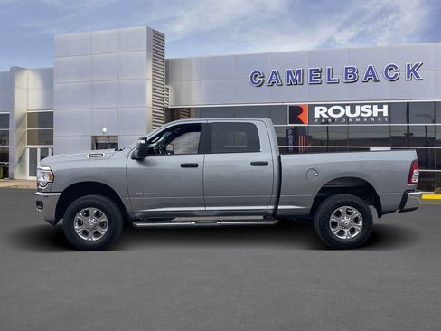 Used 2024 RAM 2500 Big Horn AWD/4WD image 3