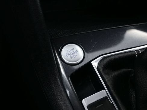 Used 2022 Volkswagen Tiguan SE AWD/4WD image 22
