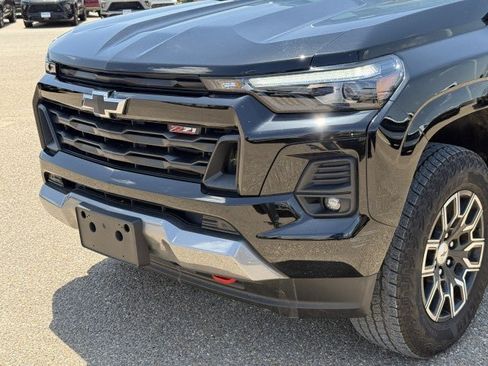 Used 2024 Chevrolet Colorado Z71 w/ Z71 Convenience Package 2 AWD/4WD image 15