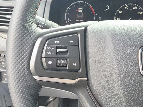 Used 2025 Honda Ridgeline TrailSport+ image 16