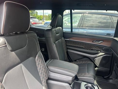 Used 2025 Jeep Grand Cherokee L Summit w/ Advanced Protech Group IV AWD/4WD image 12