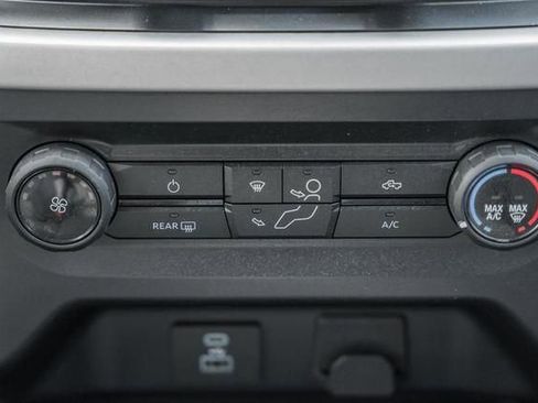 Used 2022 Ford F150 XLT image 25