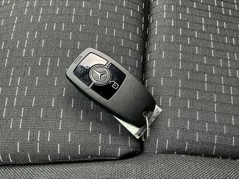 Used 2025 Mercedes-Benz Sprinter 2500 image 14